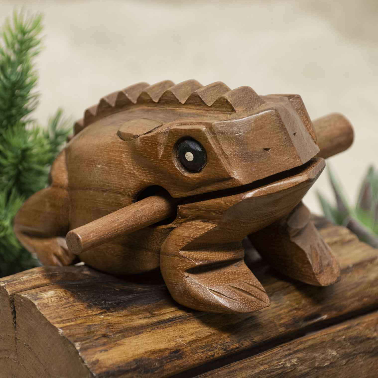Medium Croaking Frog Guiro