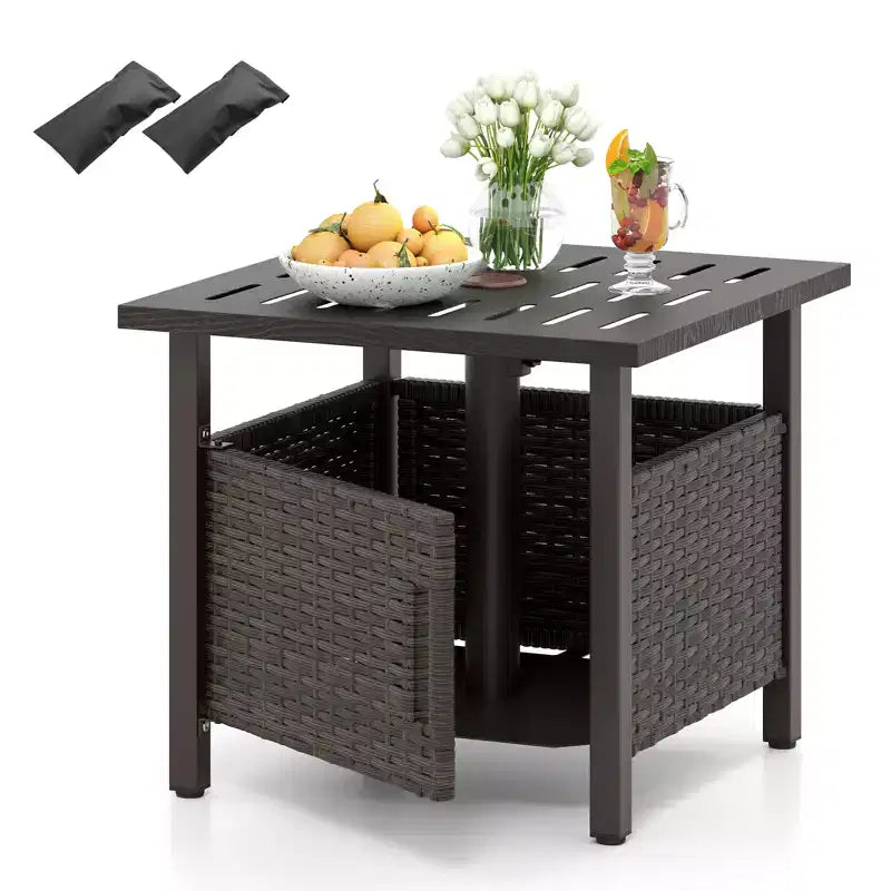 Lampadaires et poubelles