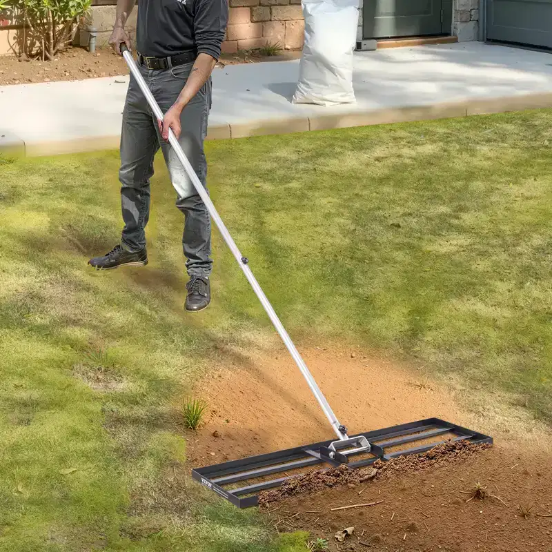 VEVOR Lawn Leveling Rake, Lawn Leveler with 83.9 in Handle,36x10 in Ground Plate, Rust-Resistant Carbon Steel Soil Leveler, 3 Heights Adjustable,Black