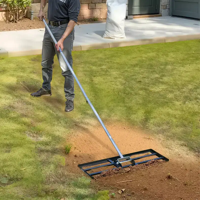 VEVOR Lawn Leveling Rake,Lawn Leveler with 83.9 in Handle, 30x10 in Ground Plate, Rust-Resistant Carbon Steel Soil Leveler, 3 Heights Adjustable,Black