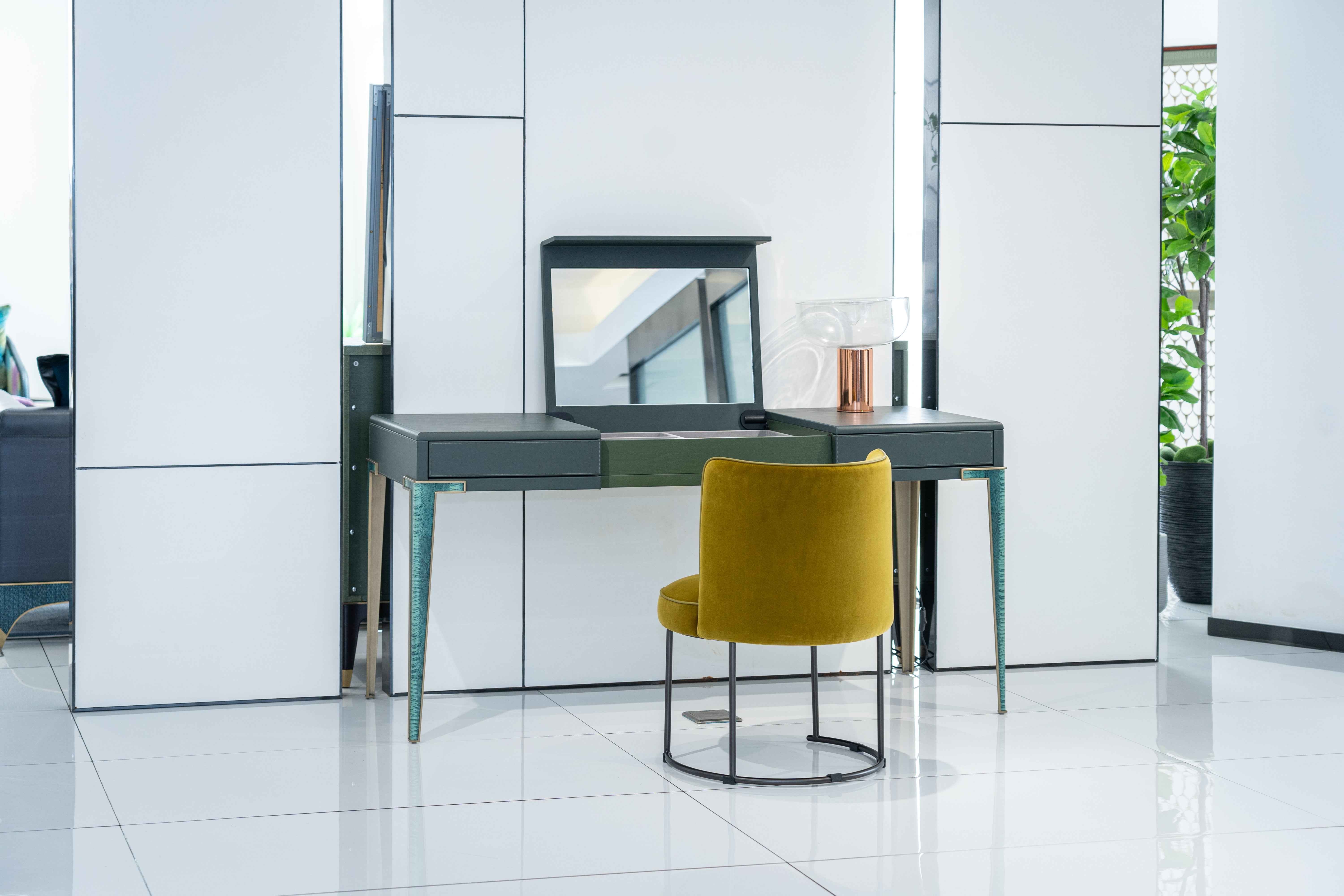 APTD-2997 Modern Stylish Dressing Table for Bedroom Decor